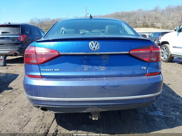 44645685 :رقم المزاد ، 1VWCT7A35HC055797 vin ، 2017 Volkswagen Passat 1.8t Sel Premium مزاد بيع