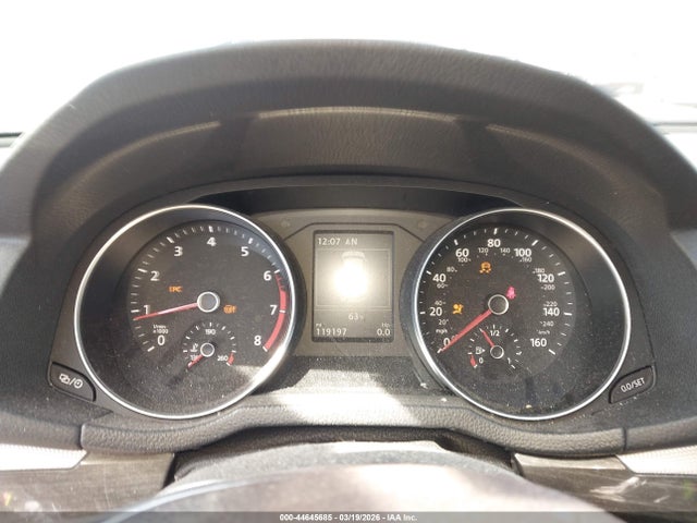 44645685 :رقم المزاد ، 1VWCT7A35HC055797 vin ، 2017 Volkswagen Passat 1.8t Sel Premium مزاد بيع