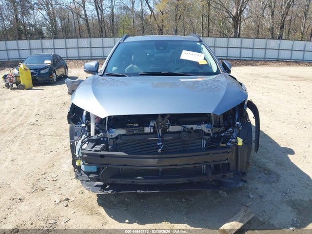 44645712 :رقم المزاد ، 7MUCAAAG4NV008625 vin ، 2022 Toyota Corolla Cross Le مزاد بيع