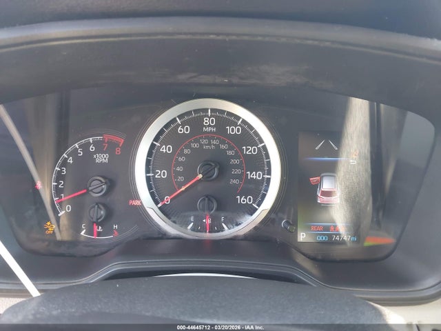 44645712 :رقم المزاد ، 7MUCAAAG4NV008625 vin ، 2022 Toyota Corolla Cross Le مزاد بيع