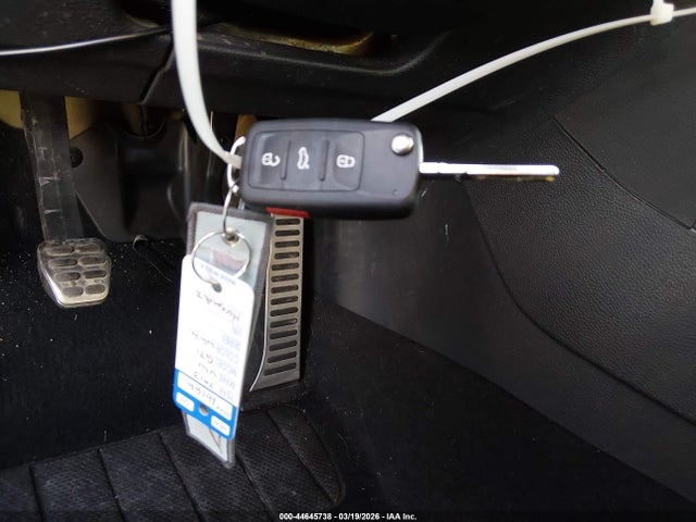 Продажа на аукционе авто 2013 Volkswagen Gti 2-door, vin: WVWED7AJ6DW054285, номер лота: 44645738