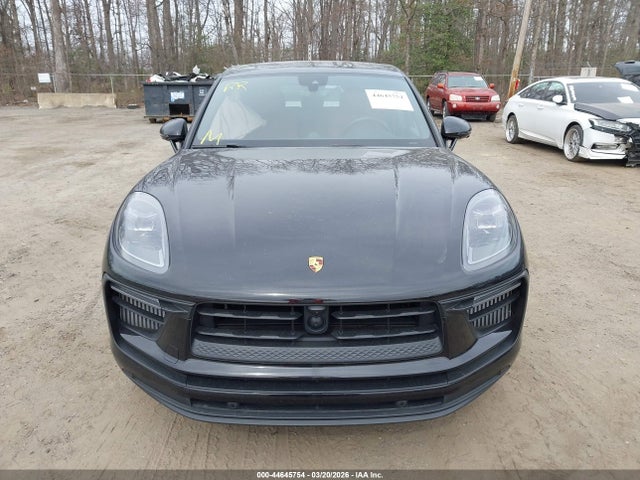 Продаж на аукціоні авто 2024 Porsche Macan S, vin: WP1AG2A54RLB38527, номер лоту: 44645754