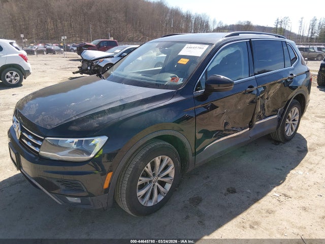 44645780 :رقم المزاد ، 3VV3B7AX5JM002953 vin ، 2018 Volkswagen Tiguan مزاد بيع