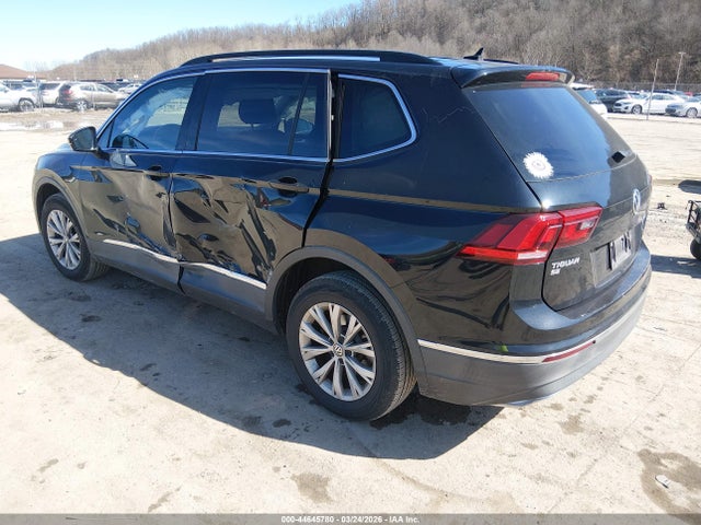 44645780 :رقم المزاد ، 3VV3B7AX5JM002953 vin ، 2018 Volkswagen Tiguan مزاد بيع