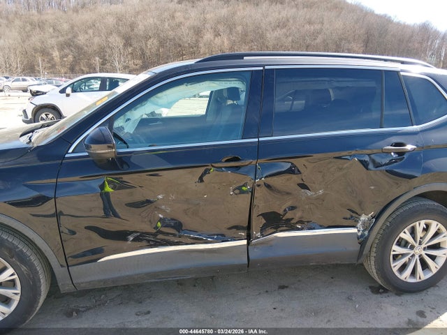 44645780 :رقم المزاد ، 3VV3B7AX5JM002953 vin ، 2018 Volkswagen Tiguan مزاد بيع