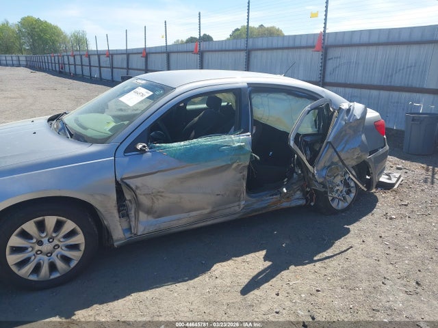 Продажа на аукционе авто 2014 Chrysler 200 Lx, vin: 1C3CCBAB9EN142278, номер лота: 44645781