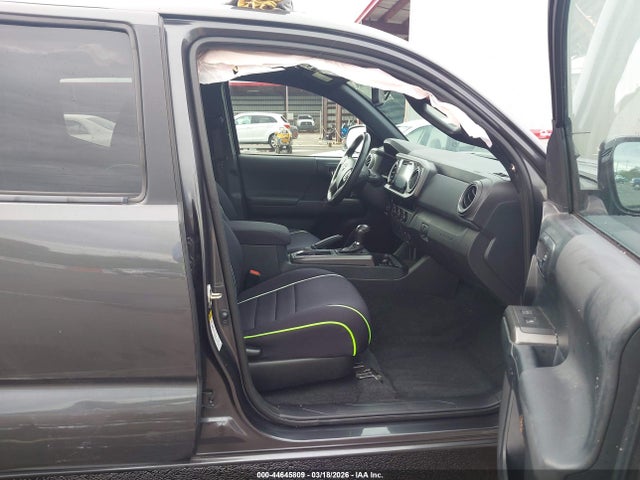 Aukcja sprzedaży 2017 Toyota Tacoma Sr5 V6, vin: 3TMAZ5CNXHM036463, numer aukcji: 44645809