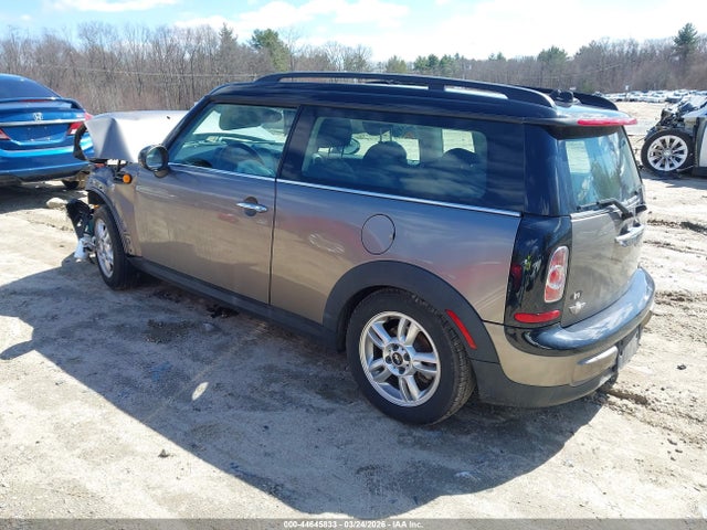 2014 MINI CLUBMAN WMWZF3C50ET492546 Photo 2