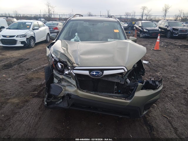 Продаж на аукціоні авто 2019 Subaru Forester Premium, vin: JF2SKAEC2KH410834, номер лоту: 44645884