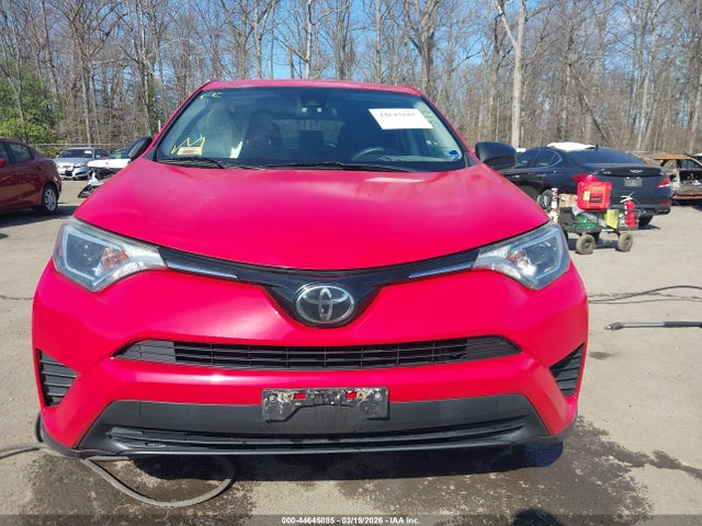 Продажа на аукционе авто 2018 Toyota Rav4 Le, vin: JTMBFREV8JJ256303, номер лота: 44645885