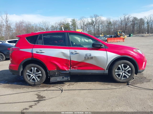 Продажа на аукционе авто 2018 Toyota Rav4 Le, vin: JTMBFREV8JJ256303, номер лота: 44645885