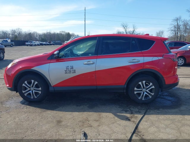 Продажа на аукционе авто 2018 Toyota Rav4 Le, vin: JTMBFREV8JJ256303, номер лота: 44645885