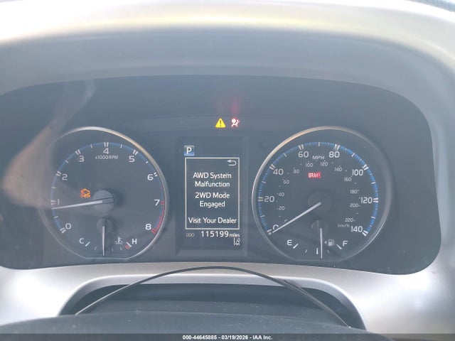 Продажа на аукционе авто 2018 Toyota Rav4 Le, vin: JTMBFREV8JJ256303, номер лота: 44645885