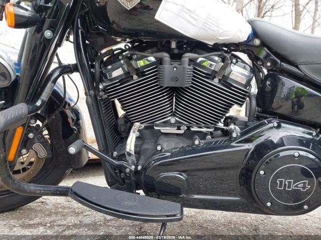 2018 HARLEY-DAVIDSON FLHCS 1HD1YPK13JC041099 Photo 8