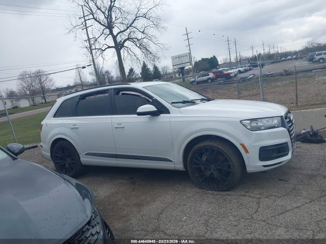 2019 Audi Q7 55 Premium მანქანა იყიდება აუქციონზე, vin: WA1VAAF72KD014839, აუქციონის ნომერი: 44645940