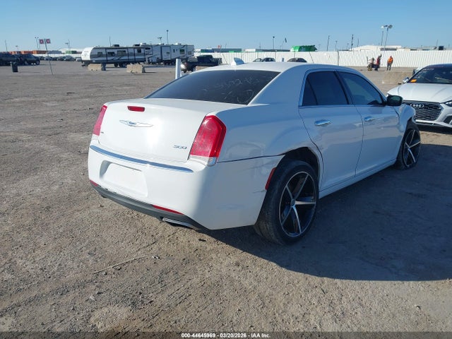 44645969 :رقم المزاد ، 2C3CCAKG3KH528820 vin ، 2019 Chrysler 300 Limited Awd مزاد بيع