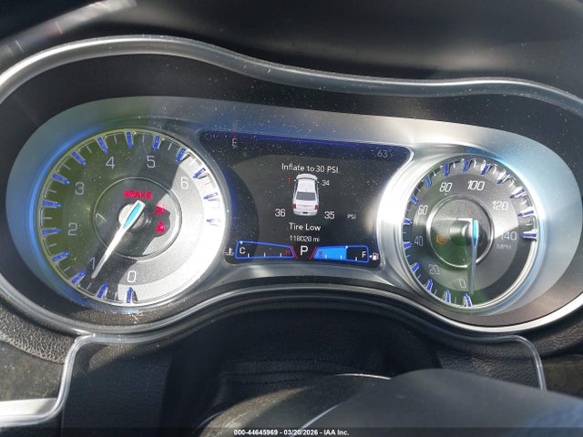 44645969 :رقم المزاد ، 2C3CCAKG3KH528820 vin ، 2019 Chrysler 300 Limited Awd مزاد بيع