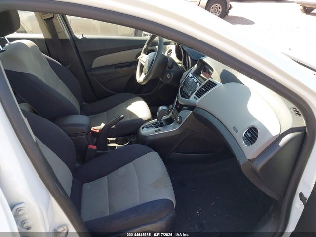 1G1PA5SG1E7113742 Chevrolet Cruze Ls Auto