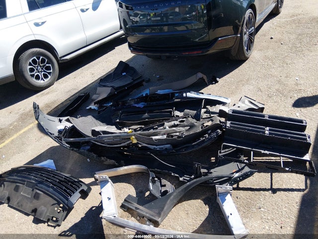 2023 Land Rover Range Rover P400 Se მანქანა იყიდება აუქციონზე, vin: SALKP9FU4PA083223, აუქციონის ნომერი: 44646000