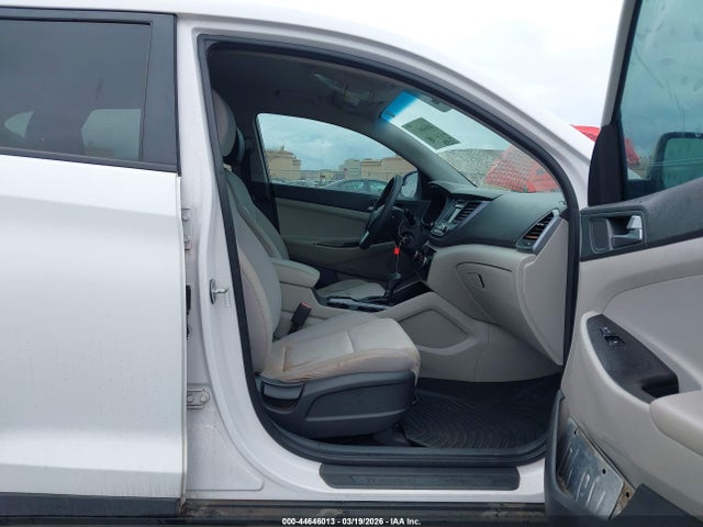 44646013 :رقم المزاد ، KM8J23A47HU284843 vin ، 2017 Hyundai Tucson Se مزاد بيع