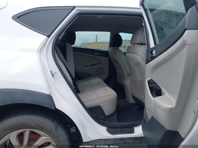44646013 :رقم المزاد ، KM8J23A47HU284843 vin ، 2017 Hyundai Tucson Se مزاد بيع