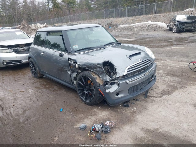 2006 MINI COOPER S WMWRE335X6TJ36125