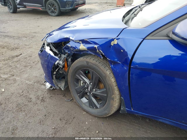 5NPLM4AG2NH053717 Hyundai ELANTRA SEL