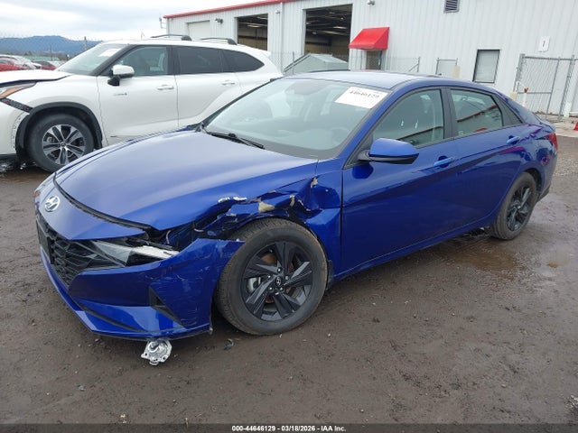 5NPLM4AG2NH053717 Hyundai ELANTRA SEL