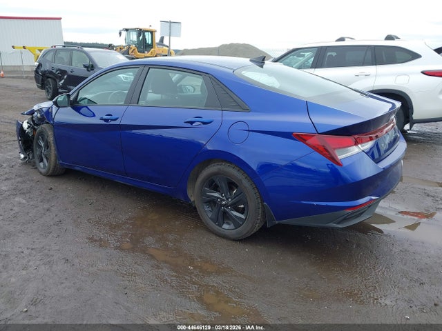 5NPLM4AG2NH053717 Hyundai ELANTRA SEL