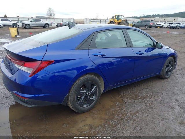 5NPLM4AG2NH053717 Hyundai ELANTRA SEL