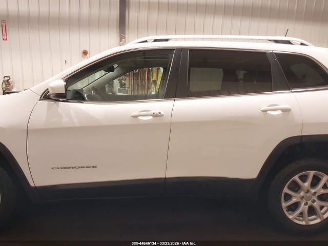 44646134 :رقم المزاد ، 1C4PJMLXXJD515125 vin ، 2018 Jeep Cherokee Latitude Plus 4x4 مزاد بيع