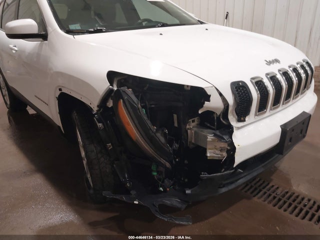 44646134 :رقم المزاد ، 1C4PJMLXXJD515125 vin ، 2018 Jeep Cherokee Latitude Plus 4x4 مزاد بيع