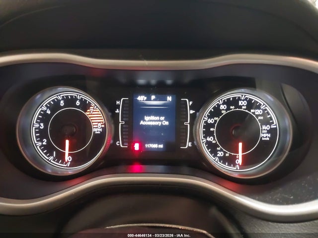 44646134 :رقم المزاد ، 1C4PJMLXXJD515125 vin ، 2018 Jeep Cherokee Latitude Plus 4x4 مزاد بيع