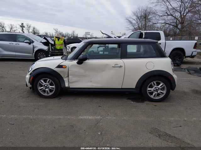 Продажа на аукционе авто 2012 Mini Cooper, vin: WMWSU3C5XCT541739, номер лота: 44646135