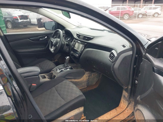 44646215 :رقم المزاد ، JN1BJ1CP5KW244122 vin ، 2019 Nissan Rogue Sport Sv مزاد بيع