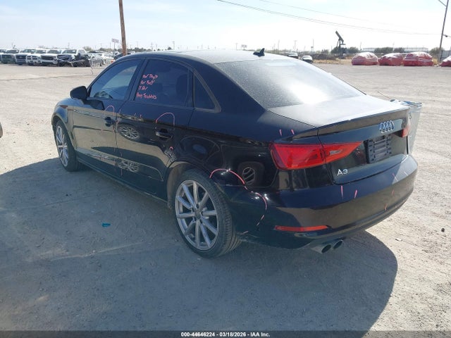 44646224 :رقم المزاد ، WAUACGFF5F1066978 vin ، 2015 Audi A3 1.8t Premium مزاد بيع