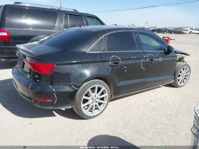 44646224 :رقم المزاد ، WAUACGFF5F1066978 vin ، 2015 Audi A3 1.8t Premium مزاد بيع