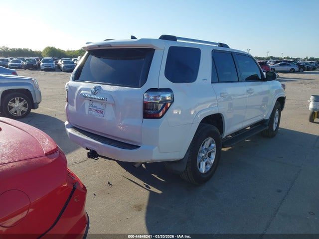 2020 TOYOTA 4RUNNER JTEBU5JR8L5780940 Photo 3