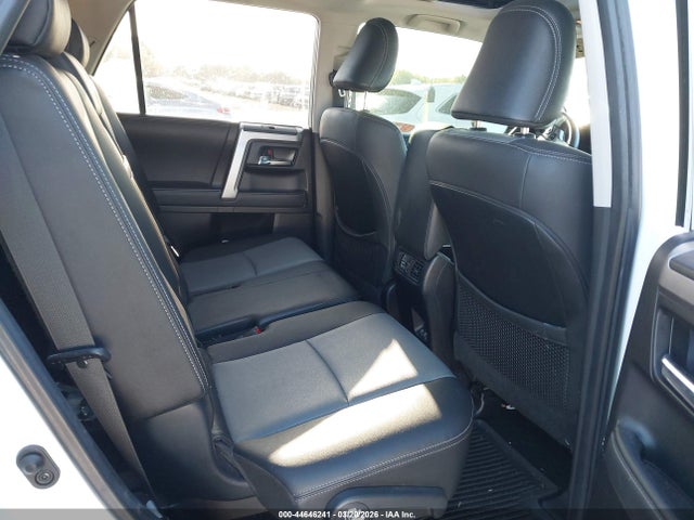 2020 TOYOTA 4RUNNER JTEBU5JR8L5780940 Photo 7