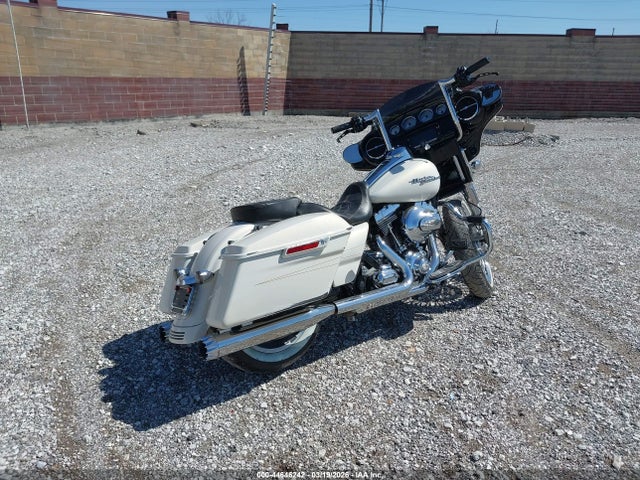 2014 HARLEY-DAVIDSON FLHXS 1HD1KRM13EB672859 Photo 3