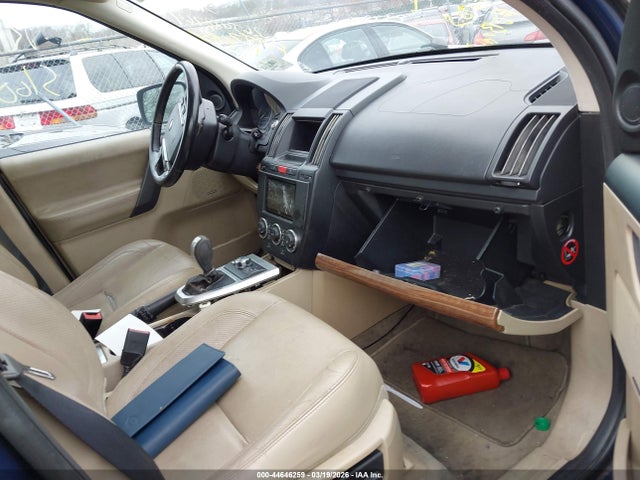 2010 LAND ROVER LR2 SALFR2BN3AH205215 Photo 4