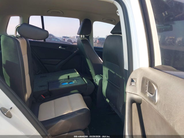 2017 VOLKSWAGEN TIGUAN WVGAV7AX8HK001841 Photo 7
