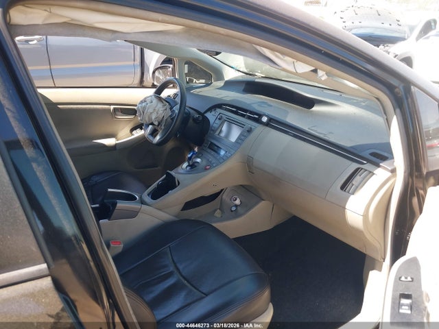 2015 TOYOTA PRIUS JTDKN3DU8F0440419 Photo 4