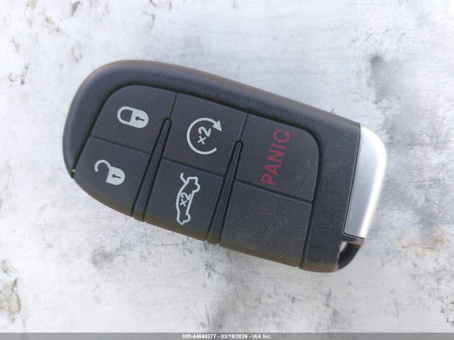 44646277 :رقم المزاد ، 1C3CCCAB2FN624663 vin ، 2015 Chrysler 200 Limited مزاد بيع