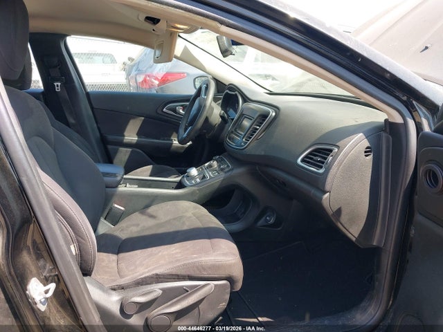 44646277 :رقم المزاد ، 1C3CCCAB2FN624663 vin ، 2015 Chrysler 200 Limited مزاد بيع