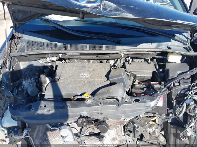 5TDXK3DC9FS617739 Toyota Sienna Se 8 Passenger