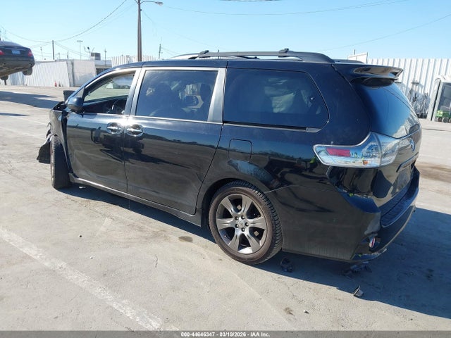 5TDXK3DC9FS617739 Toyota Sienna Se 8 Passenger