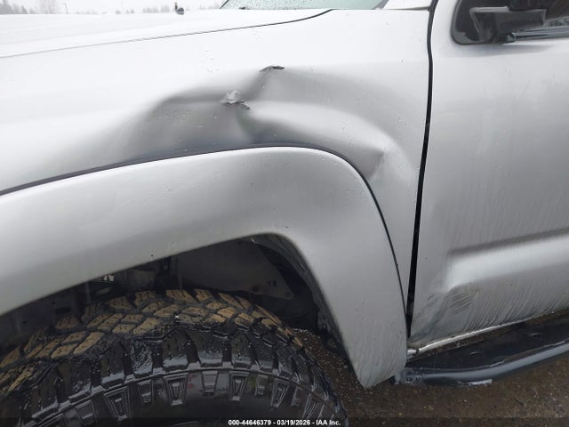 5TFLU4EN0FX136478 Toyota Tacoma Base V6