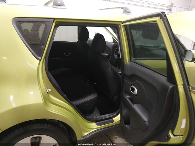 KNDJN2A21F7806365 KIA Soul