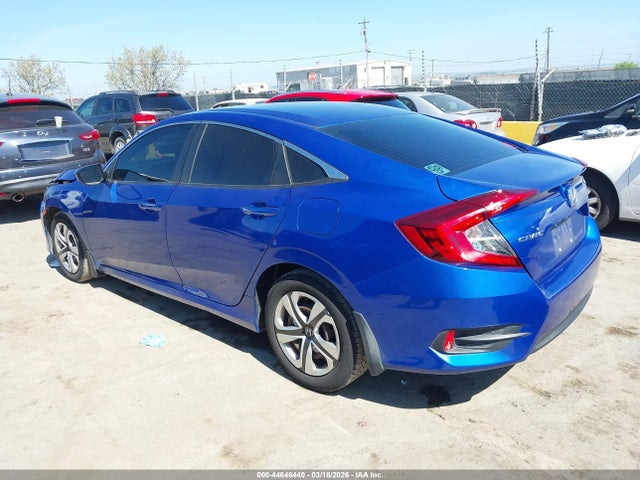 Honda Civic Lx 2018 2HGFC2F59JH579147 Image 3